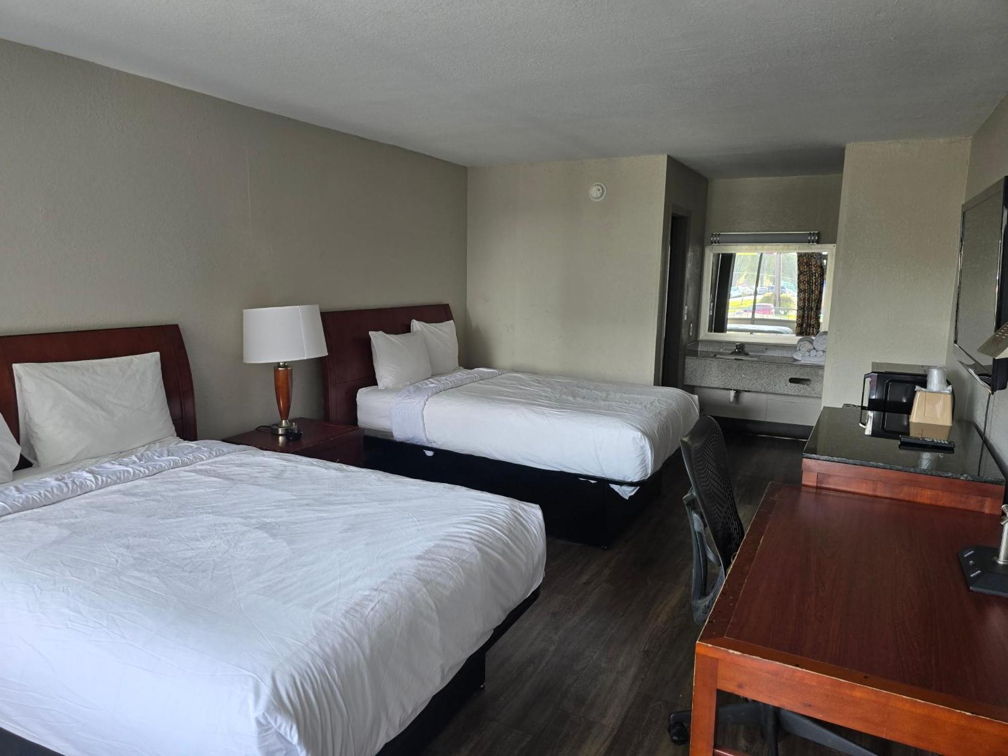 Days Inn By Wyndham Raleigh South Exteriör bild