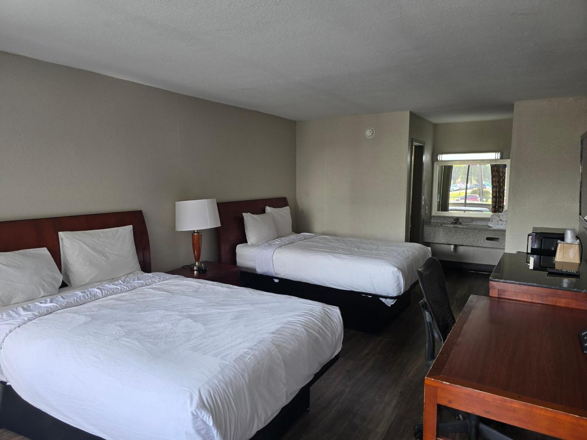 Days Inn By Wyndham Raleigh South Exteriör bild